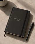 Poodle Club Notizbuch Schwarz – A5 Dotted Notebook Frontansicht