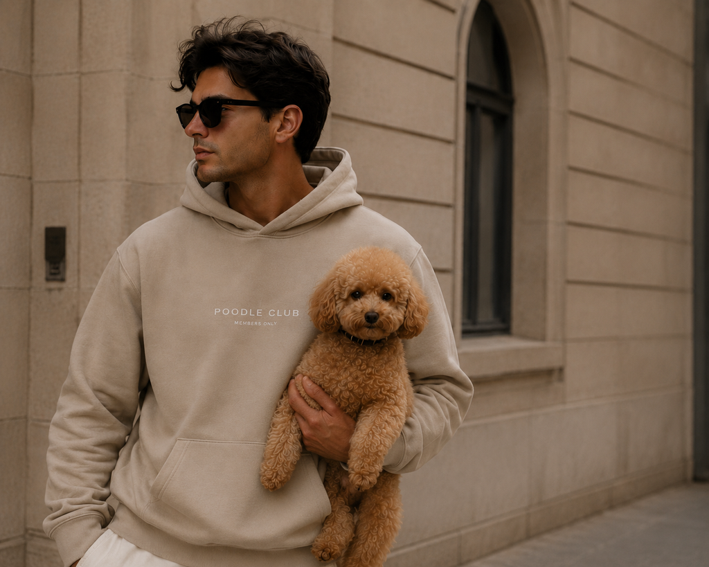 LE CLUB Hoodie Beige Herren – Poodle Club Frontansicht Relaxed Fit