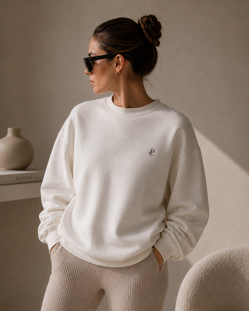 Oversized Damen Sweatshirt mit Statement-Print IT'S OK TO BE OBSESSED WITH YOUR DOG auf dem Rücken