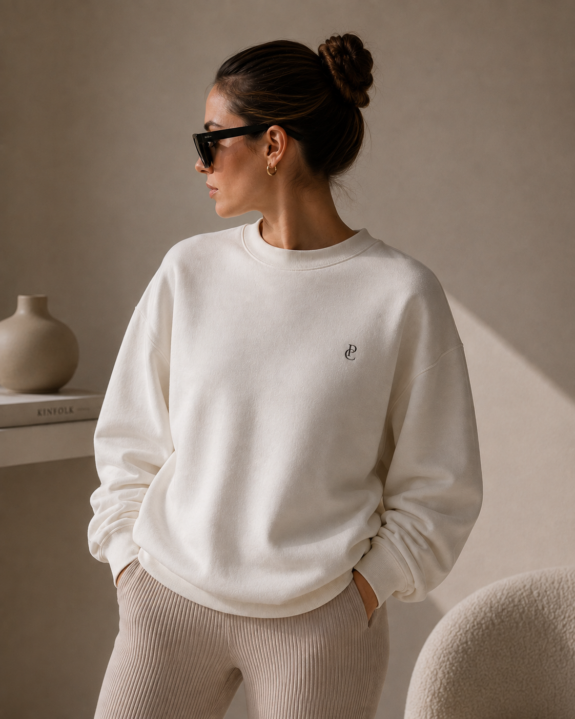 Oversized Damen Sweatshirt mit Statement-Print IT'S OK TO BE OBSESSED WITH YOUR DOG auf dem Rücken
